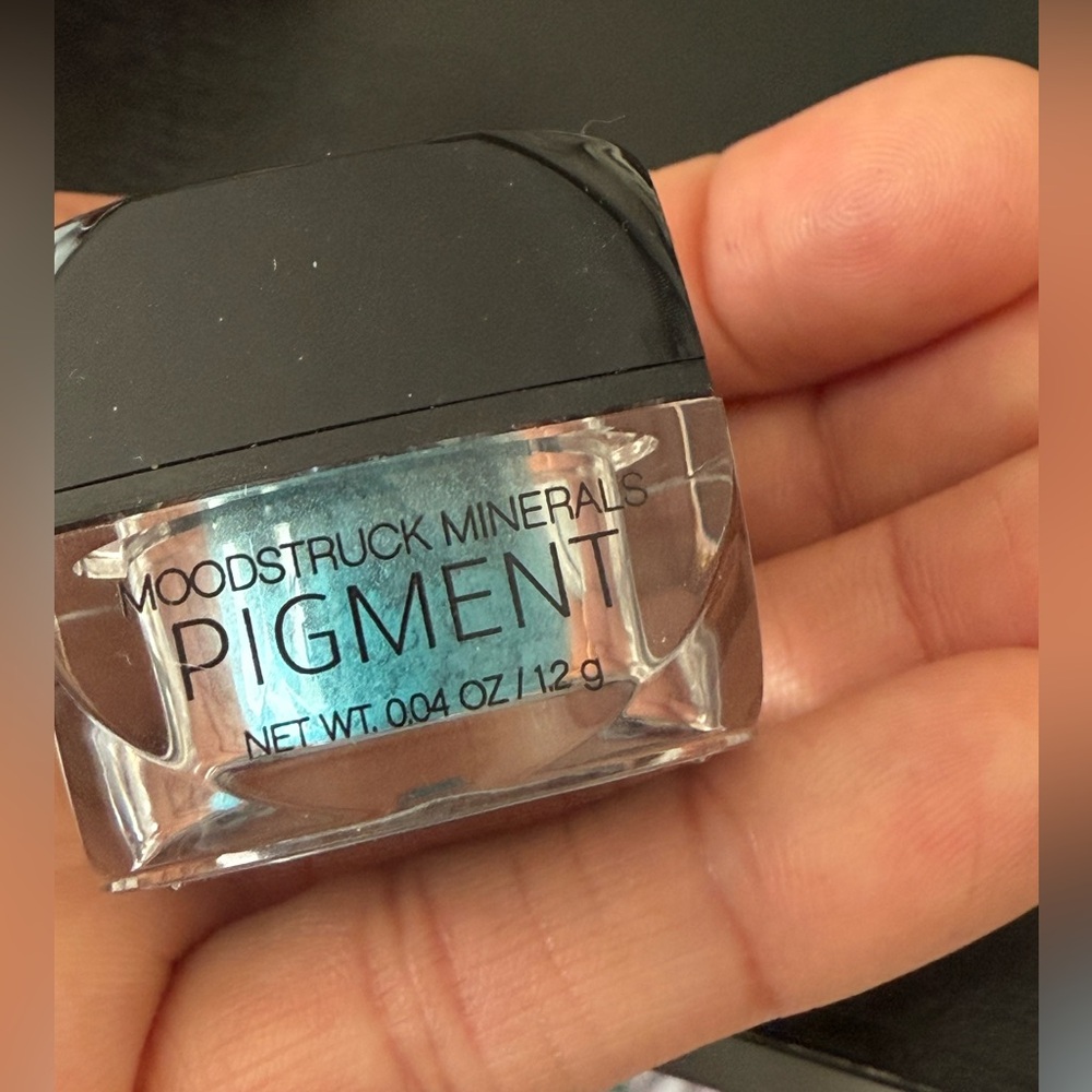 Younique Moodstruck Minerals Pigment - Vibrant Blue